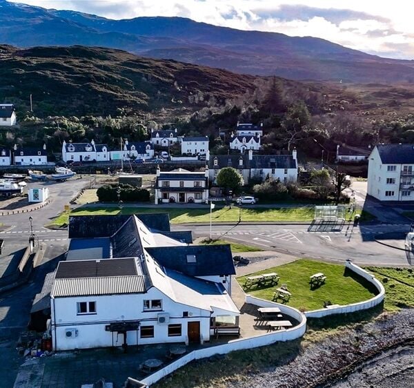 Castle Moil Restaurant, King Haakon Bar & Bunkhouse