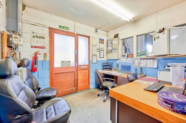Established MOT Garage - Hertfordshire Established MOT Garage - Hertfordshire