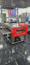 Pizza gogo for sale in Walton with 4 bedrooms flat Pizza gogo for sale in Walton with 4 bedrooms flat