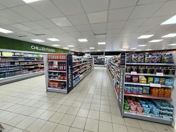 Modern Branded Keystore Convenience Store in Popular Central Scotland Location Photo 3