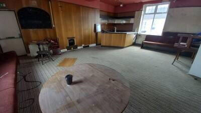 SWANSEA - DESIRABLE SUBURB PUB WITH FUNCTION ROOM