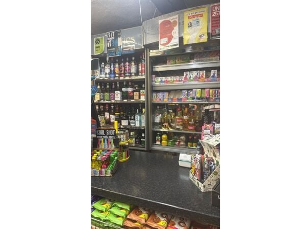 Cracking Family-Run Convenience Store – New 10-Year Lease Cracking Family-Run Convenience Store – New 10-Year Lease