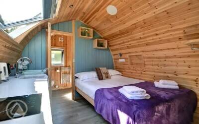Well-known, Family Run Glamping, B&B And Tearoom Business
