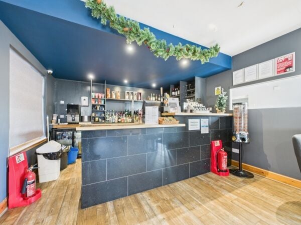 Elegant coastal hotel with thriving Highland guest trade
