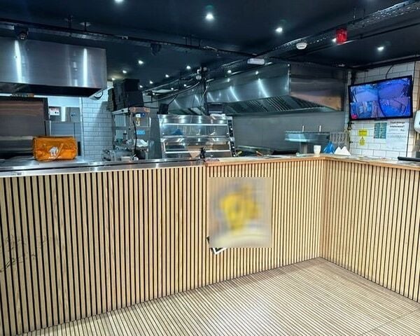 Licensed Fast Food Takeaway Specialising In Pizzas, Burgers And Chicken - Established 1965 for Sale Licensed Fast Food Takeaway Specialising In Pizzas, Burgers And Chicken - Established 1965 for Sale