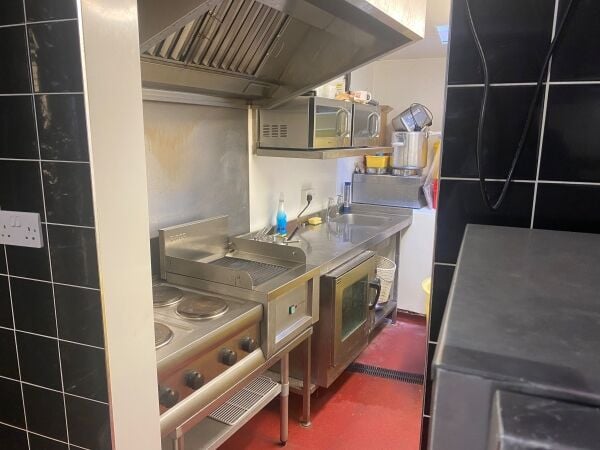 TAKEWAY AND RESTAURANT IDEAL FOR ALTERNATIVE USE TAKEWAY AND RESTAURANT IDEAL FOR ALTERNATIVE USE