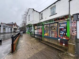 Convenient store off licence in a busy corner in Wakefield Convenient store off licence in a busy corner in Wakefield