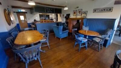 WORCESTERSHIRE - COUNTRY INN SET IN 1.5 ACRES WORCESTERSHIRE - COUNTRY INN SET IN 1.5 ACRES