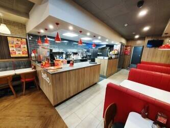WIMPY RESTAURANT WITH HUGE 4-BEDROOM FLAT ABOVE – FULL A3 & A5 LICENCE (2300) WIMPY RESTAURANT WITH HUGE 4-BEDROOM FLAT ABOVE – FULL A3 & A5 LICENCE (2300)