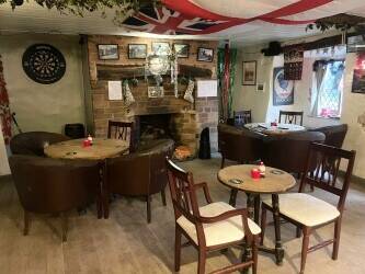 NORTHAMPTONSHIRE - TRADITIONAL VILLAGE PUB WITH MODERN BEER GARDEN