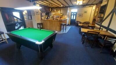HEREFORDSHIRE - CHARACTER VILLAGE CENTRE PUBLIC HOUSE