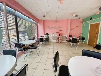 VACANT CAFE/RESTAURANT - QUEENS ROAD, SOUTHEND ON SEA. NO PREMIUM.
