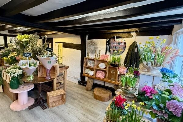 Fresh Flower Shop / Wedding Florist - Woking Fresh Flower Shop / Wedding Florist - Woking