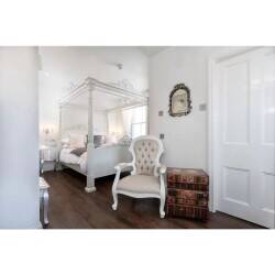 FOUR-STAR ACCREDITED 11-BEDROOM B&B AND RESTAURANT FOUR-STAR ACCREDITED 11-BEDROOM B&B AND RESTAURANT