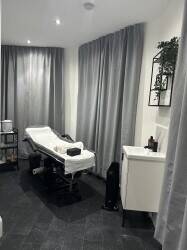 Aesthetic clinic