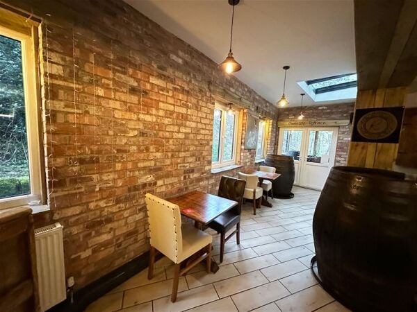 Restaurant/Bar in Whaley Bridge Restaurant/Bar in Whaley Bridge