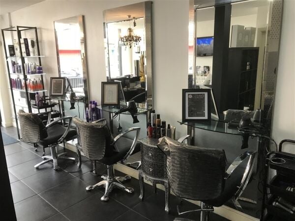 STYLISH HAIR/NAILS & BEAUTY STUDIO IN BOLTON