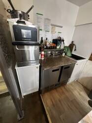 E CLASS COFFEE SHOP/CAFE YORK PLACE, BRIGHTON VALUABLE ALCOHOL LICENCE