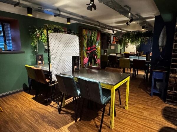 Fully Fitted 44 Cover Licensed Bar & Restaurant Fully Fitted 44 Cover Licensed Bar & Restaurant