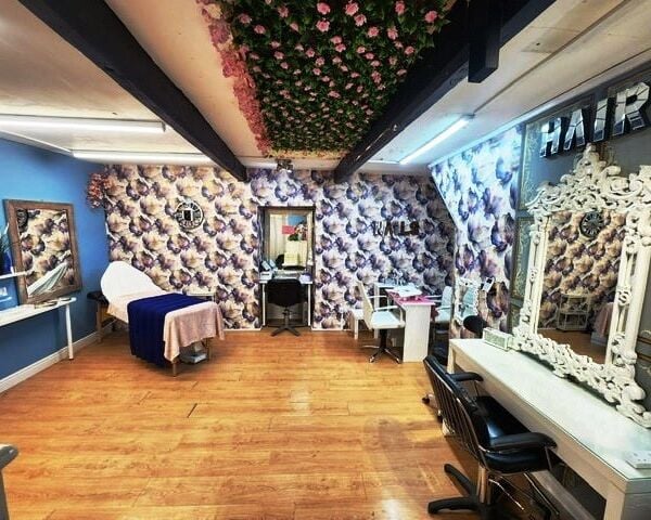 Clothes & Handbags Shop Plus Hair Salon Section for Sale