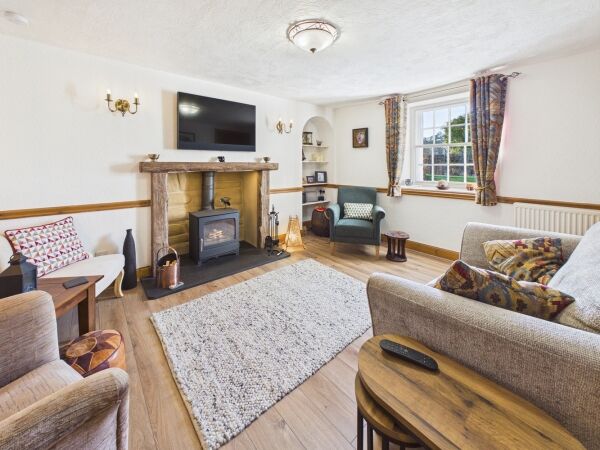 Elegant Loch Ness guest house with exceptional lifestyle potential