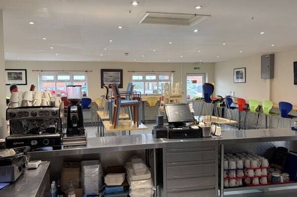 Established Cafe - Tring