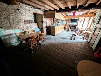 COTSWOLDS/UPPER THAMES VALLEY - SELECT MARKET TOWN CENTRE PUB COTSWOLDS/UPPER THAMES VALLEY - SELECT MARKET TOWN CENTRE PUB