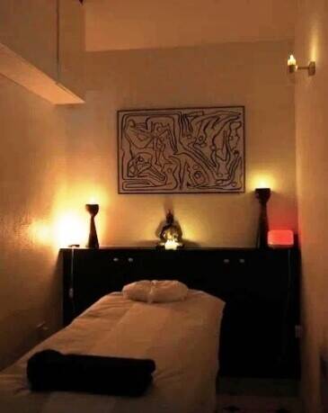 LASER & AESTHETICS BEAUTY CLINIC FOR SALE IN WATFORD, HERTFORDSHIRE