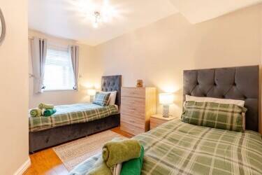 Freehold Luxury Glamping Business with Ownersâ Accommodation & Holiday Let For Sale North Wales Freehold Luxury Glamping Business with Ownersâ Accommodation & Holiday Let For Sale North Wales