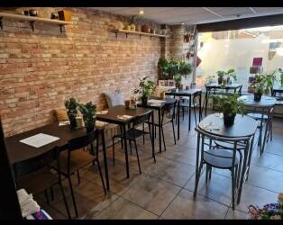 POPULAR CAFÉ & BISTRO + 1 BED FLAT, GEDLING, NOTTINGHAM 'For Sale' POPULAR CAFÉ & BISTRO + 1 BED FLAT, GEDLING, NOTTINGHAM 'For Sale'