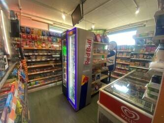 OFF LICENCE / CONVENIENCE STORE - RAYLEIGH ROAD, EASTWOOD - £100,000 _ PLUS SAV LEASEHOLD