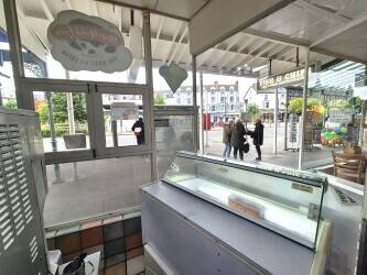 CONWY - ESTABLISHED RESTAURANT/FISH & CHIP SHOP AND THREE APARTMENTS