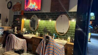 ESTABLISHED BARBER SHOP FOR SALE IN PRIME LOCATION ESTABLISHED BARBER SHOP FOR SALE IN PRIME LOCATION
