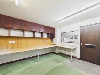 Leasehold, Versatile office and workshop Leasehold, Versatile office and workshop