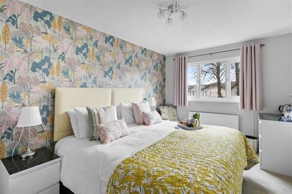 Immaculate Victorian Boutique Guesthouse set on the English Riveria For Sale in Torquay Immaculate Victorian Boutique Guesthouse set on the English Riveria For Sale in Torquay