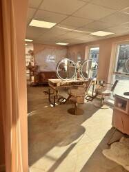 Modern luxury beauty salon / training academy for sale Modern luxury beauty salon / training academy for sale