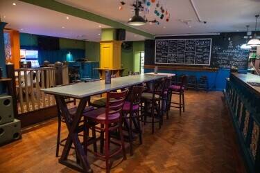 KENT - LARGE OPEN-PLAN PUB AND RESTAURANT KENT - LARGE OPEN-PLAN PUB AND RESTAURANT