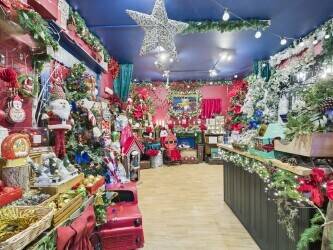 A superb all year round Christmas Shop, in the heart of Bowness-on-Windermere.
