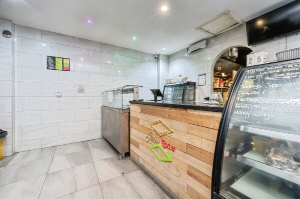 Established Caribbean Takeaway - Luton Established Caribbean Takeaway - Luton