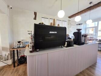COFFEE SHOP / CAFE