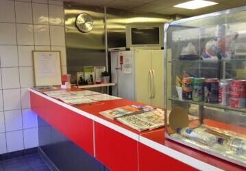 Established Chinese Takeaway since 1970 in Chelmsford with Late Night License and Living Quarters For Sale