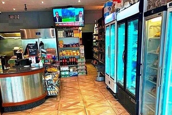 Portuguese Café & Deli full A3 Licence, With Specialist Groceries brazilian, South African And Portuguese And Gaming Zone for Sale
