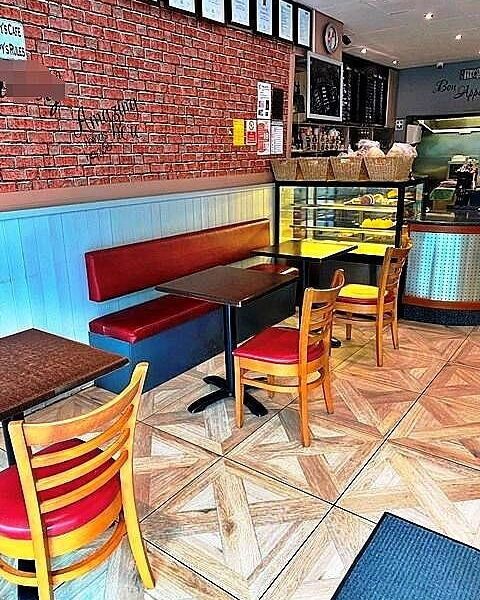 Portuguese Café & Deli full A3 Licence, With Specialist Groceries brazilian, South African And Portuguese And Gaming Zone for Sale
