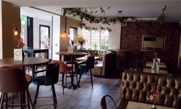 ARTISAN RESTAURANT, BAR AND BRUNCH CAFÉ ARTISAN RESTAURANT, BAR AND BRUNCH CAFÉ