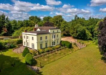 High Performing Large Country House Holiday Let