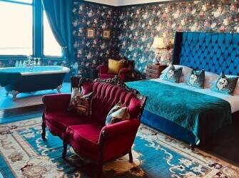Well-Known Established Hotel & Bar Business Well-Known Established Hotel & Bar Business