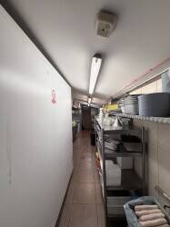 Fish and chips/kebab for sale in hemel hempstead with flat above.