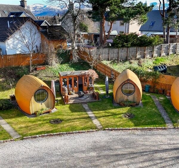 Eriskay Guest House & Glamping Pods