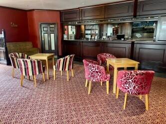 SOUTH YORKSHIRE - WELL PRESENTED BAR AND RESTURANT TO LEASE SOUTH YORKSHIRE - WELL PRESENTED BAR AND RESTURANT TO LEASE