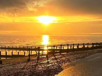 4-STAR BED & BREAKFAST / GUEST HOUSE - FOR SALE - BOGNOR REGIS WEST SUSSEX 4-STAR BED & BREAKFAST / GUEST HOUSE - FOR SALE - BOGNOR REGIS WEST SUSSEX
